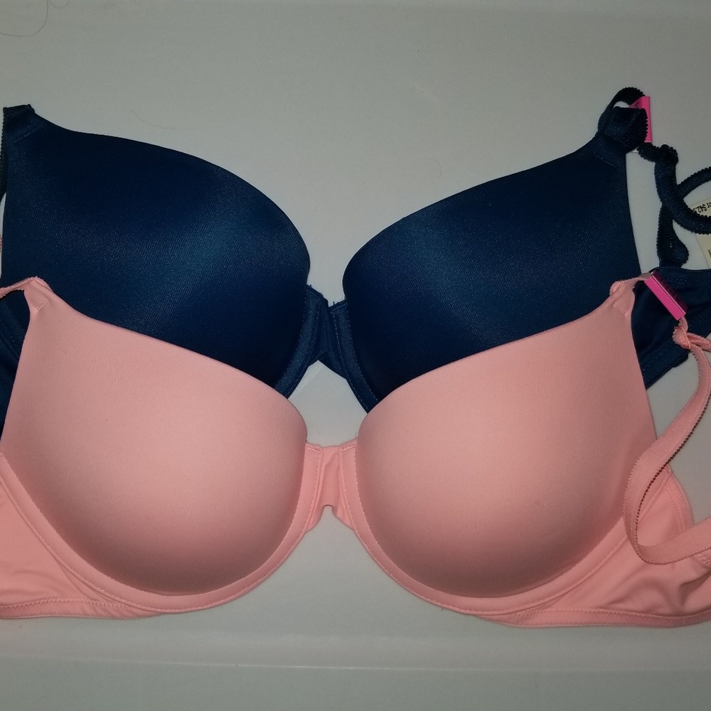 Victoria's Secret Pink Wear Everywhere Push-Up 32D
